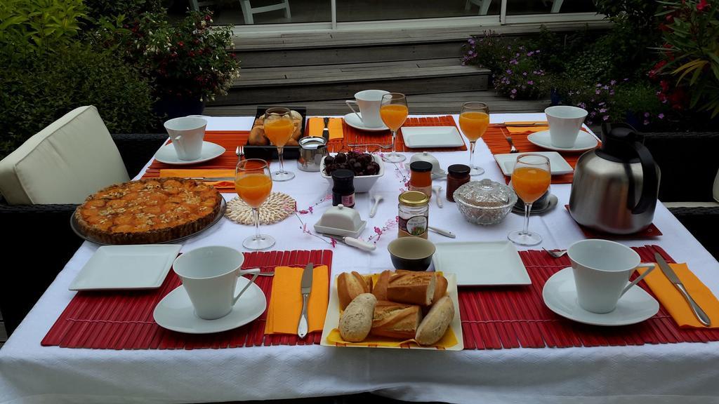 Les Deux Chenes Bed and Breakfast La Chapelle-Sur-Erdre Exterior foto