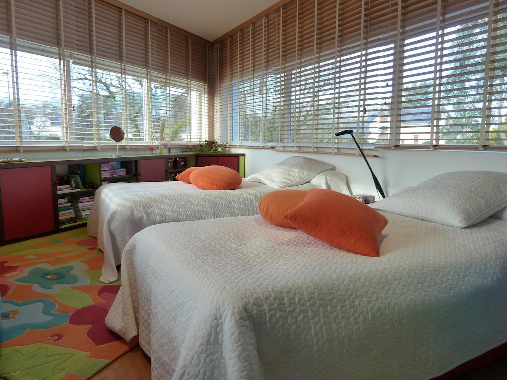 Les Deux Chenes Bed and Breakfast La Chapelle-Sur-Erdre Habitación foto